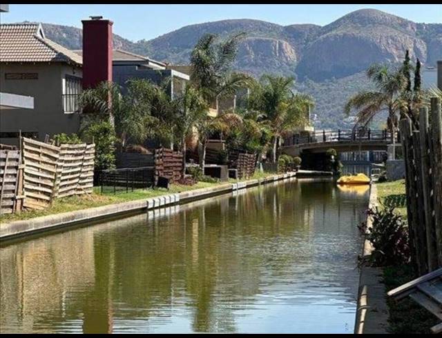 LAND FOR SALE IN THE ISLANDS ESTATES